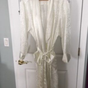 Victoria's Secret - white long robe - Medium